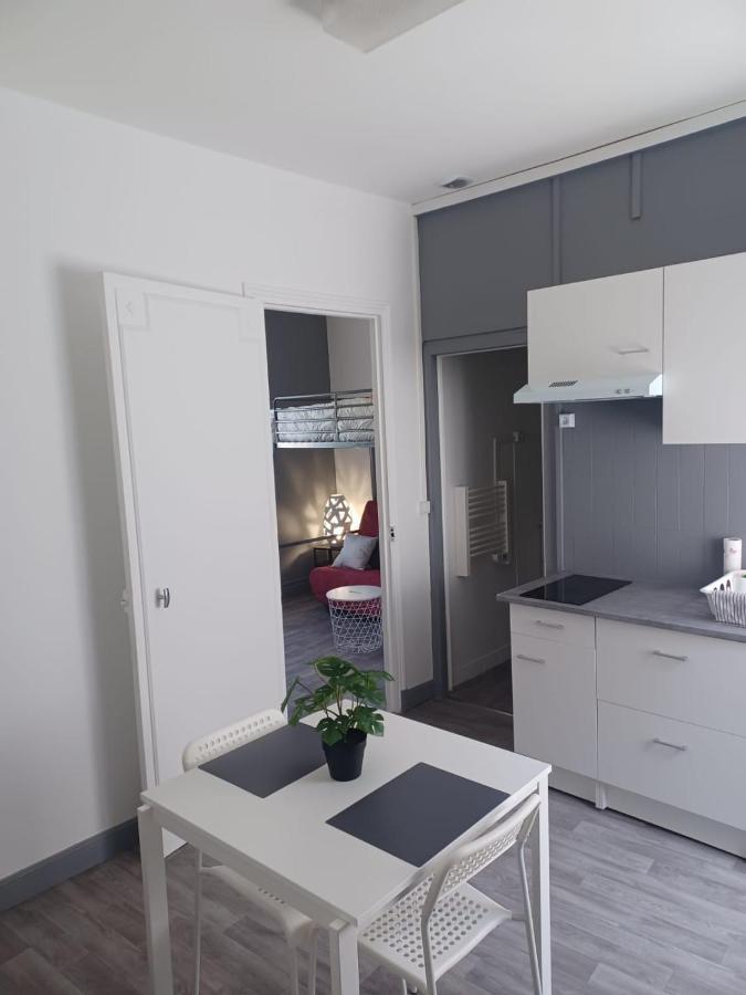 Le Carnot Proche Gare Et Iut Chez Adrien Apartment Saint-Quentin  Exterior foto