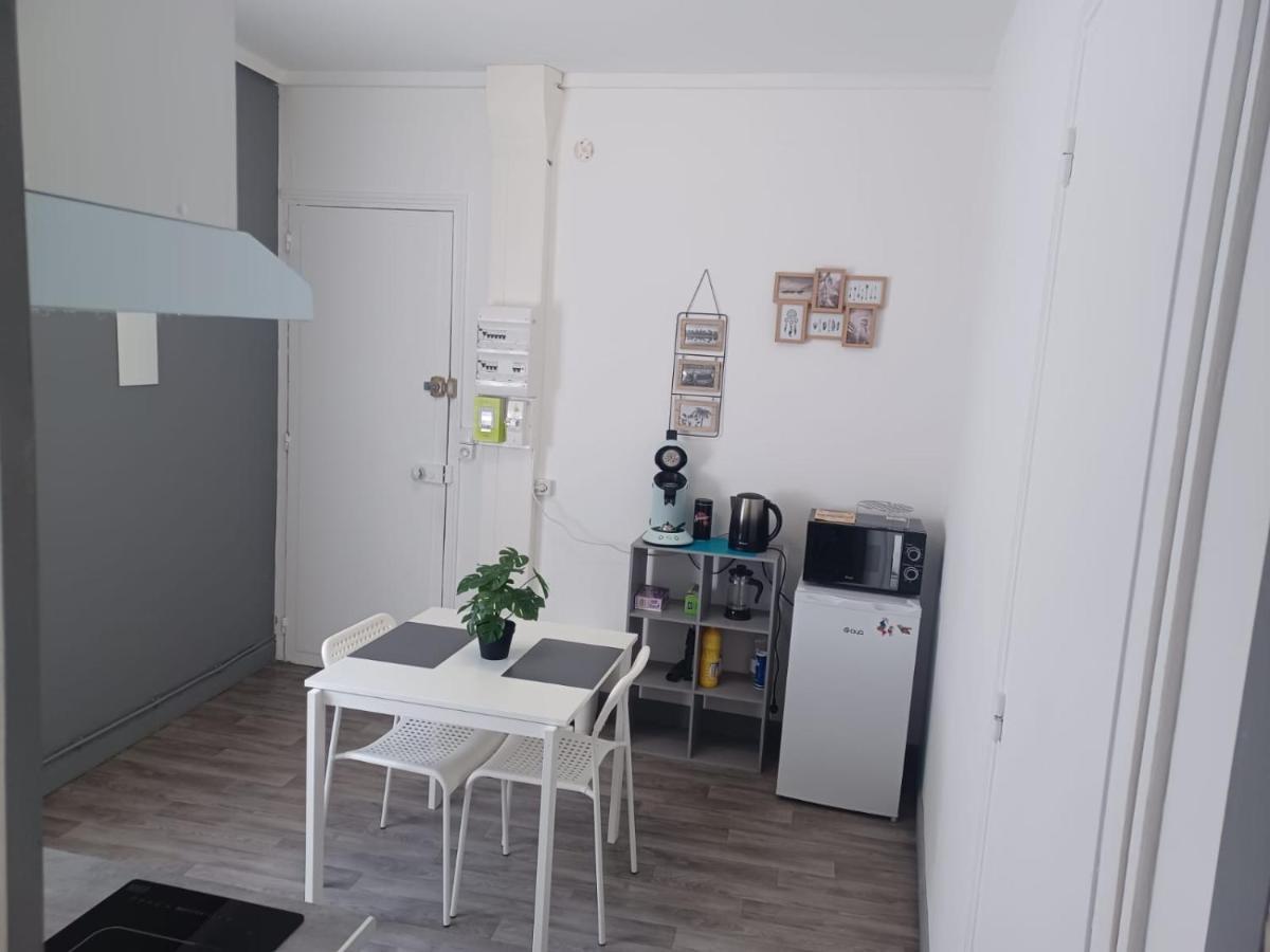 Le Carnot Proche Gare Et Iut Chez Adrien Apartment Saint-Quentin  Exterior foto